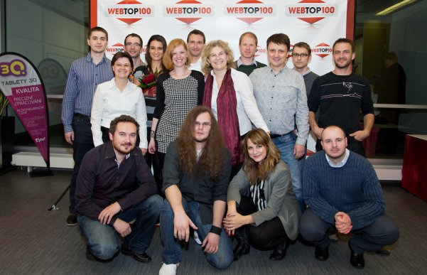 Tvrdé jádro týmu MEDIA FACTORY spolu s online týmy Hypoteční banky, České pojišťovny a Vodafone. Foto z webtop100